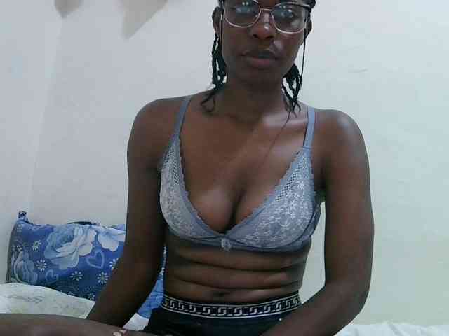 sweet-leylah webcam