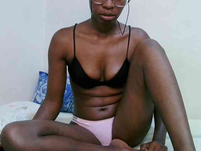 sweet-leylah webcam