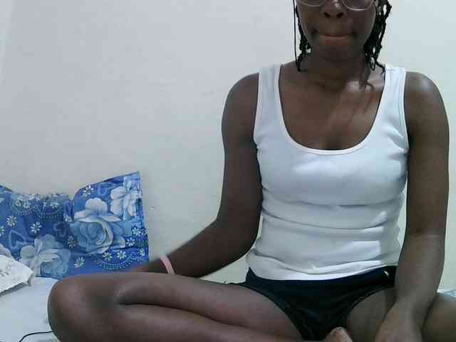 sweet-leylah webcam