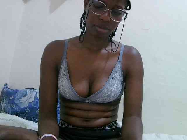 sweet-leylah webcam