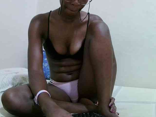 sweet-leylah webcam
