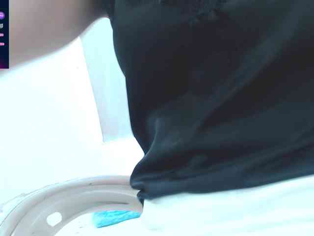 bella-moss bella-moss