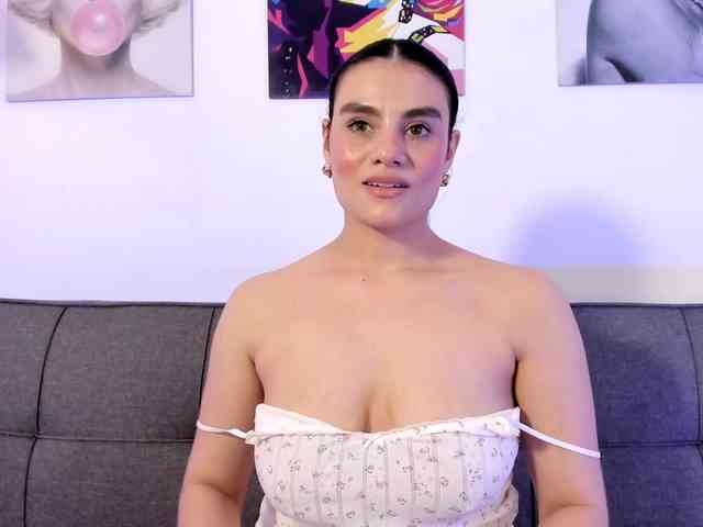 Maylin-Garcia webcam