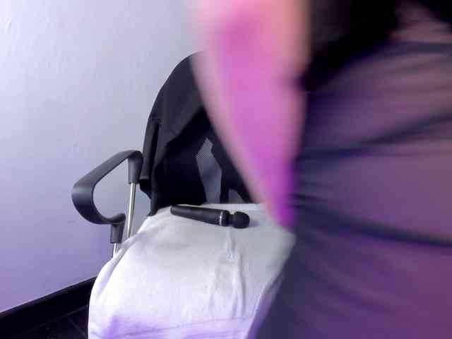Maylin-Garcia webcam