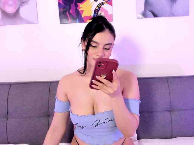 Maylin-Garcia webcam