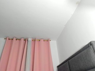 sara-maisa Porn Show