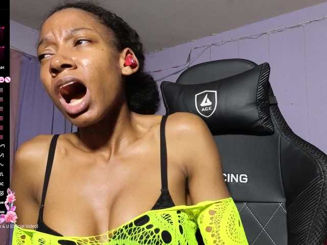 Mocha17 from BongaCams is Freechat