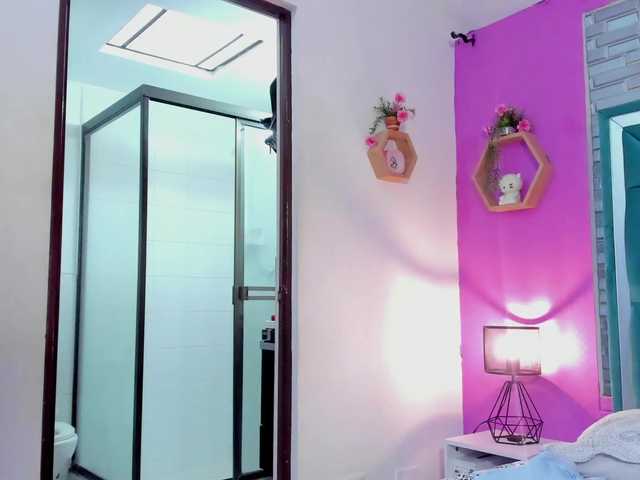 VALERYANDERSON's BongaCams show and profile