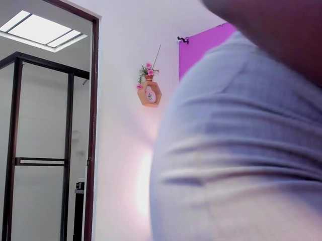 VALERYANDERSON's BongaCams show and profile