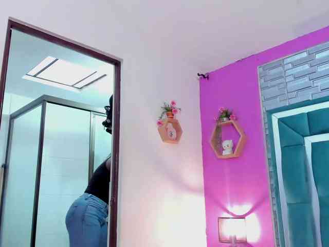 VALERY_ANDERSON webcam