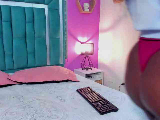 VALERY_ANDERSON webcam