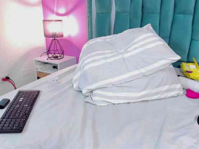 VALERY_ANDERSON webcam