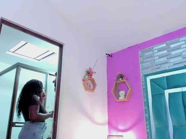 VALERY_ANDERSON webcam