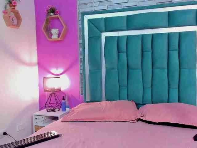 VALERYANDERSON VALERYANDERSON