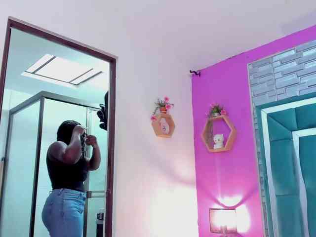 VALERY_ANDERSON webcam