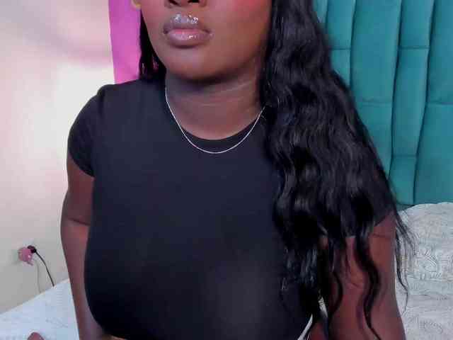 VALERYANDERSON Live Webcam on BongaCams