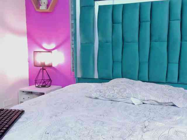 VALERYANDERSON VALERYANDERSON