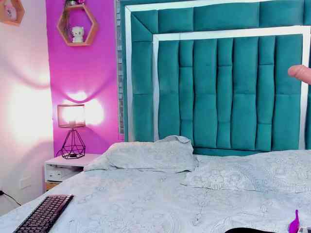 VALERYANDERSON VALERYANDERSON