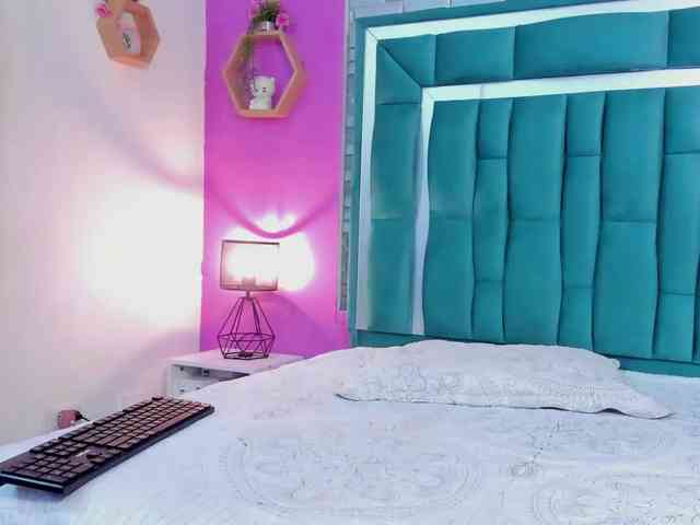 VALERYANDERSON VALERYANDERSON