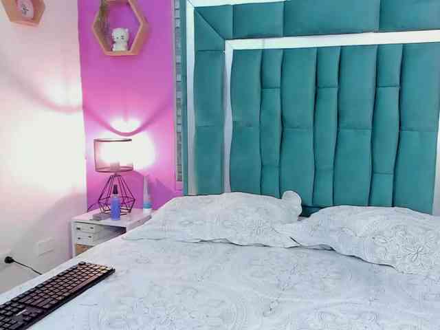 VALERY_ANDERSON webcam