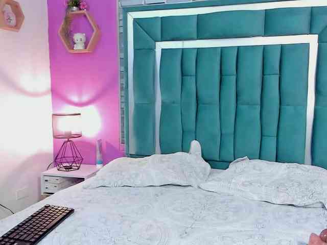 VALERY_ANDERSON webcam