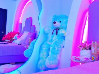 AlliciaKim Porn Show