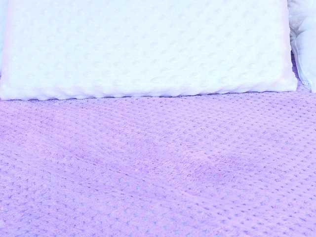 AlliciaKim's BongaCams show and profile