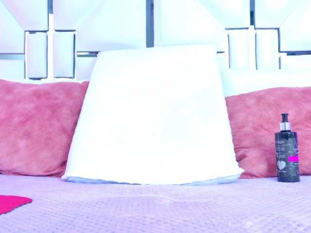 AlliciaKim's BongaCams show and profile