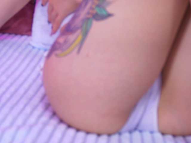 AlliciaKim's BongaCams show and profile