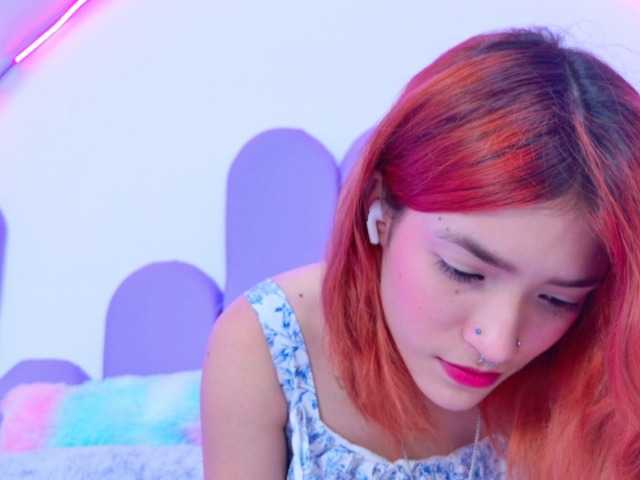 AlliciaKim's BongaCams show and profile