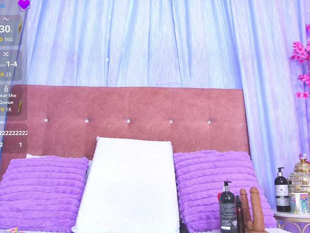 AlliciaKim's BongaCams show and profile