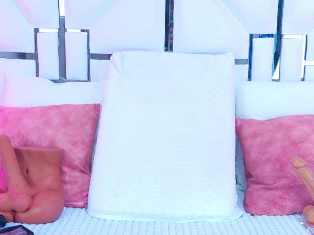 AlliciaKim's BongaCams show and profile