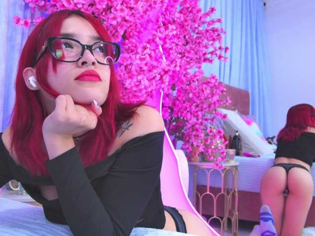 AlliciaKim's BongaCams show and profile