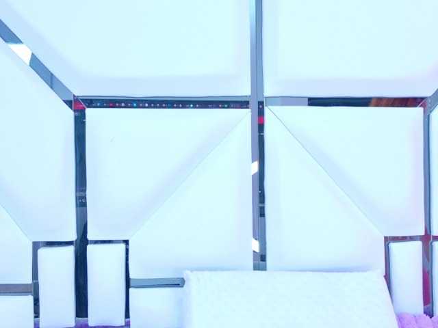 AlliciaKim's BongaCams show and profile