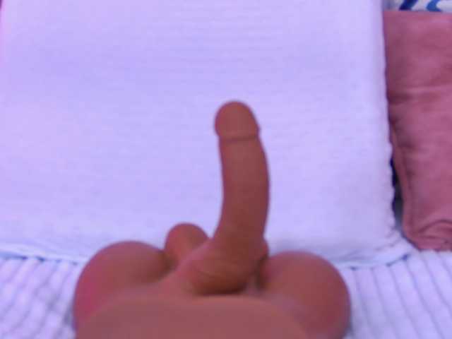 AlliciaKim's BongaCams show and profile