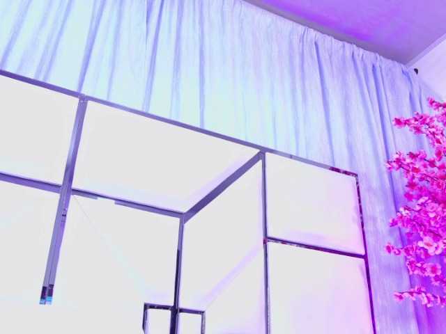 AlliciaKim's BongaCams show and profile