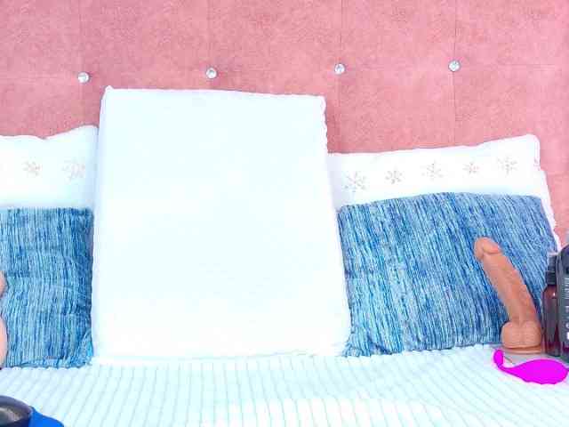 AlliciaKim webcam