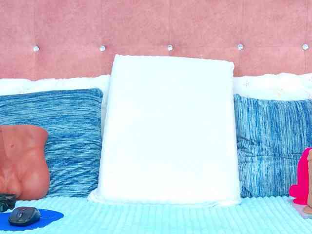 AlliciaKim webcam