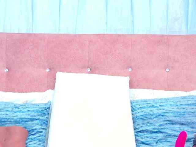 AlliciaKim webcam