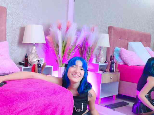 AlliciaKim webcam