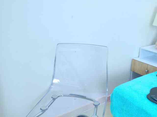 AlliciaKim webcam