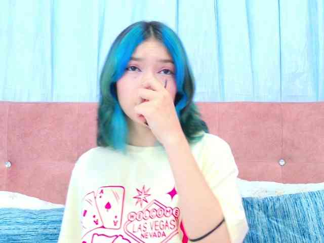 AlliciaKim webcam