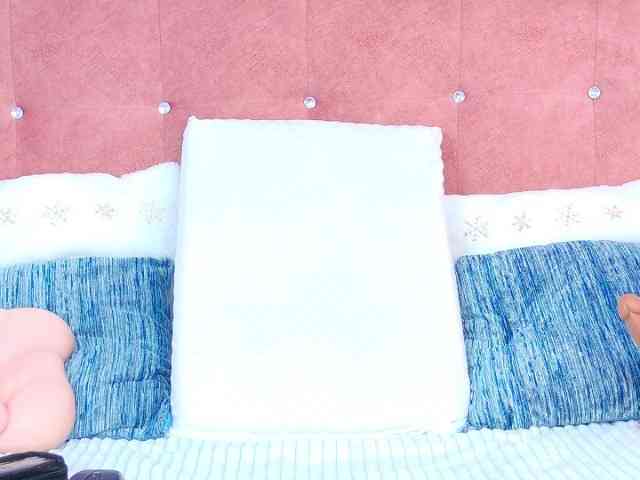 AlliciaKim webcam