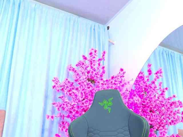 AlliciaKim webcam