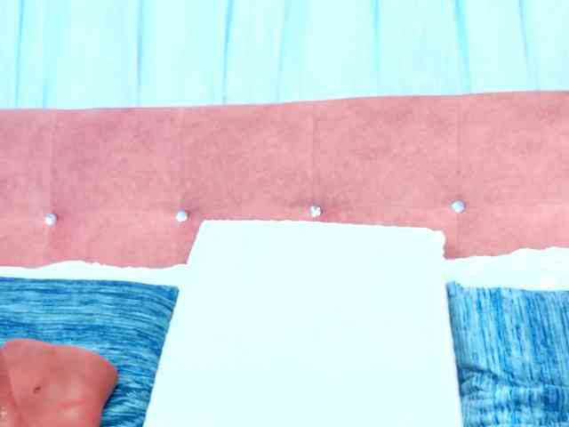 AlliciaKim webcam