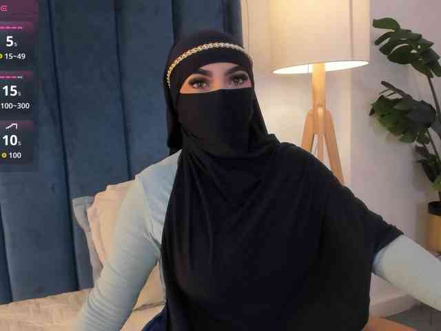 malih- Live Webcam on BongaCams