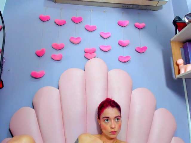 LucyMiller's BongaCams show and profile