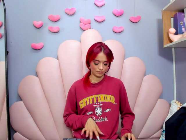 LucyMiller's BongaCams show and profile