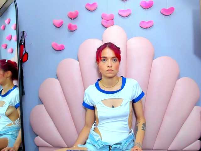 LucyMiller's BongaCams show and profile