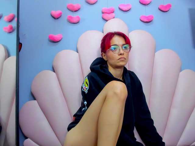 LucyMiller's BongaCams show and profile